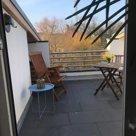Appartement Dachgeschosszimmer Mit Terrasse *
